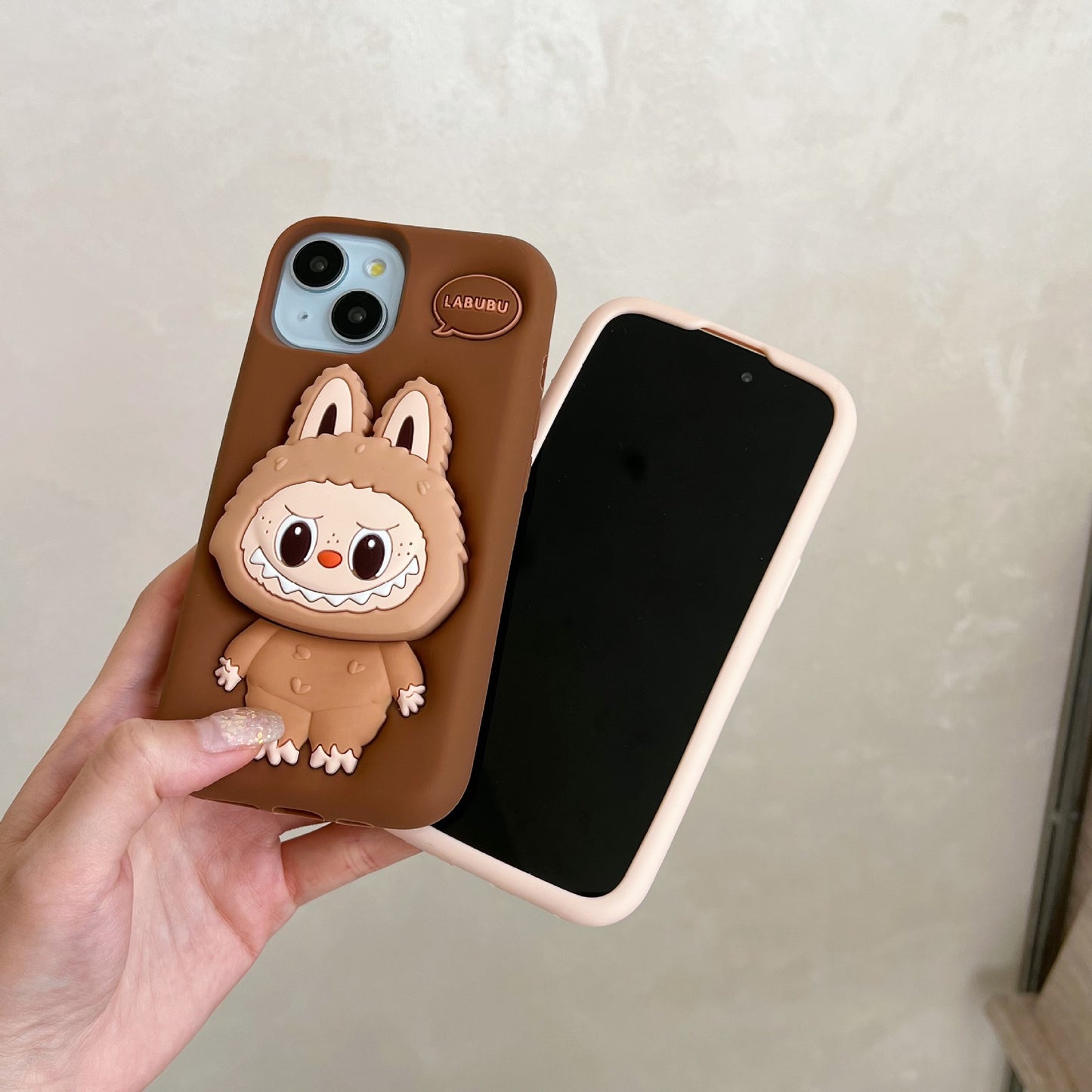 Labubu mobile phone case with stand